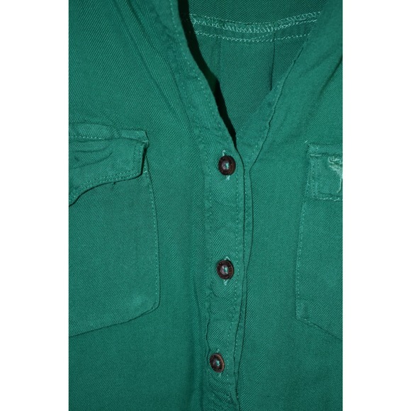 ⭐️ Abercrombie and Fitch Green Button Tank Size M - Picture 5 of 5